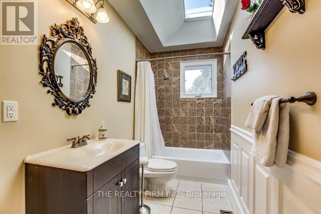 79 Mendip Crescent, London South, Ontario  N6E 1H2 - Photo 24 - X12425454