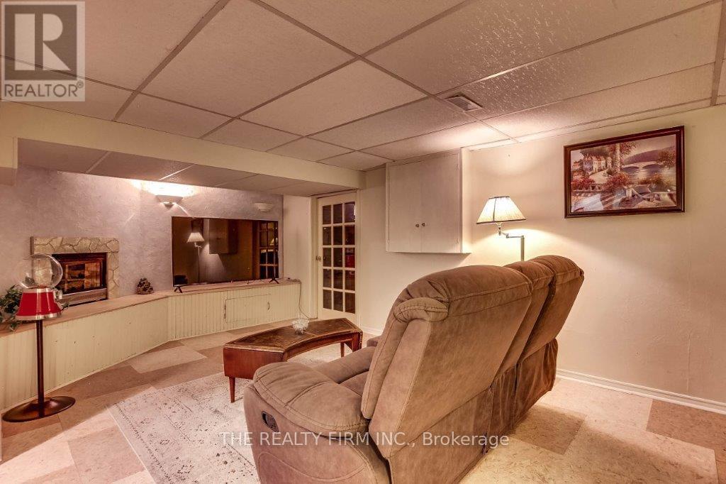 79 Mendip Crescent, London South, Ontario  N6E 1H2 - Photo 32 - X12425454