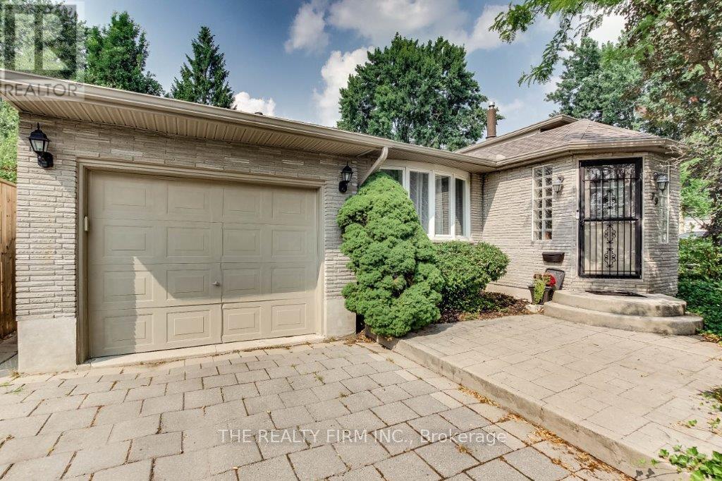 79 Mendip Crescent, London South, Ontario  N6E 1H2 - Photo 3 - X12425454