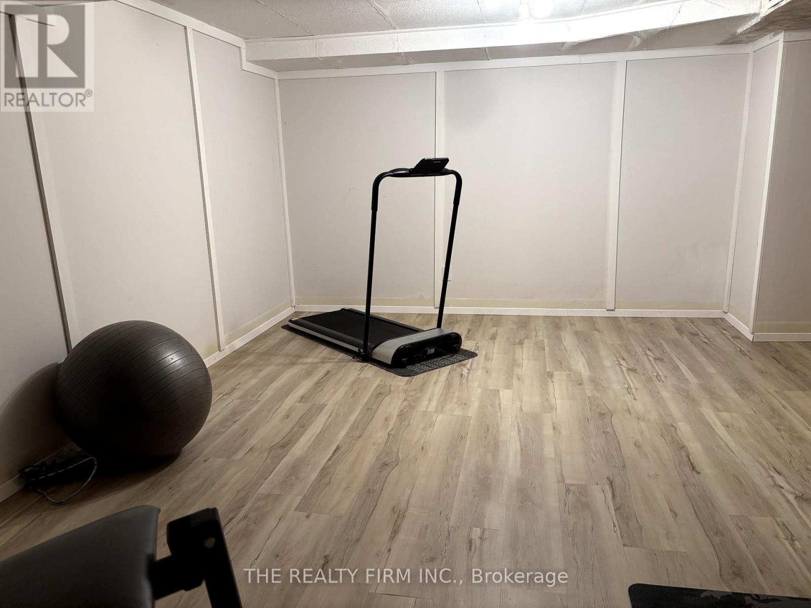 79 Mendip Crescent, London South, Ontario  N6E 1H2 - Photo 36 - X12425454