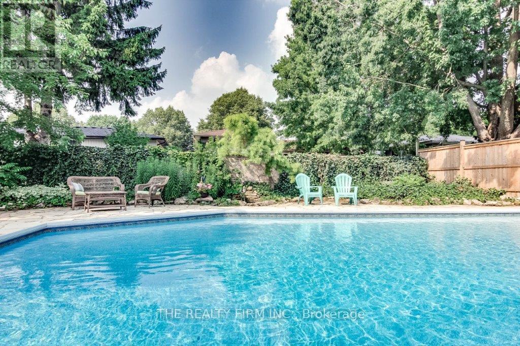 79 Mendip Crescent, London South, Ontario  N6E 1H2 - Photo 6 - X12425454