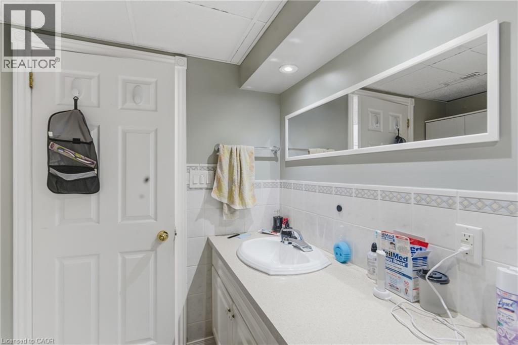 14 Heywood Avenue, St. Catharines, Ontario  L2M 2M8 - Photo 15 - 40785568