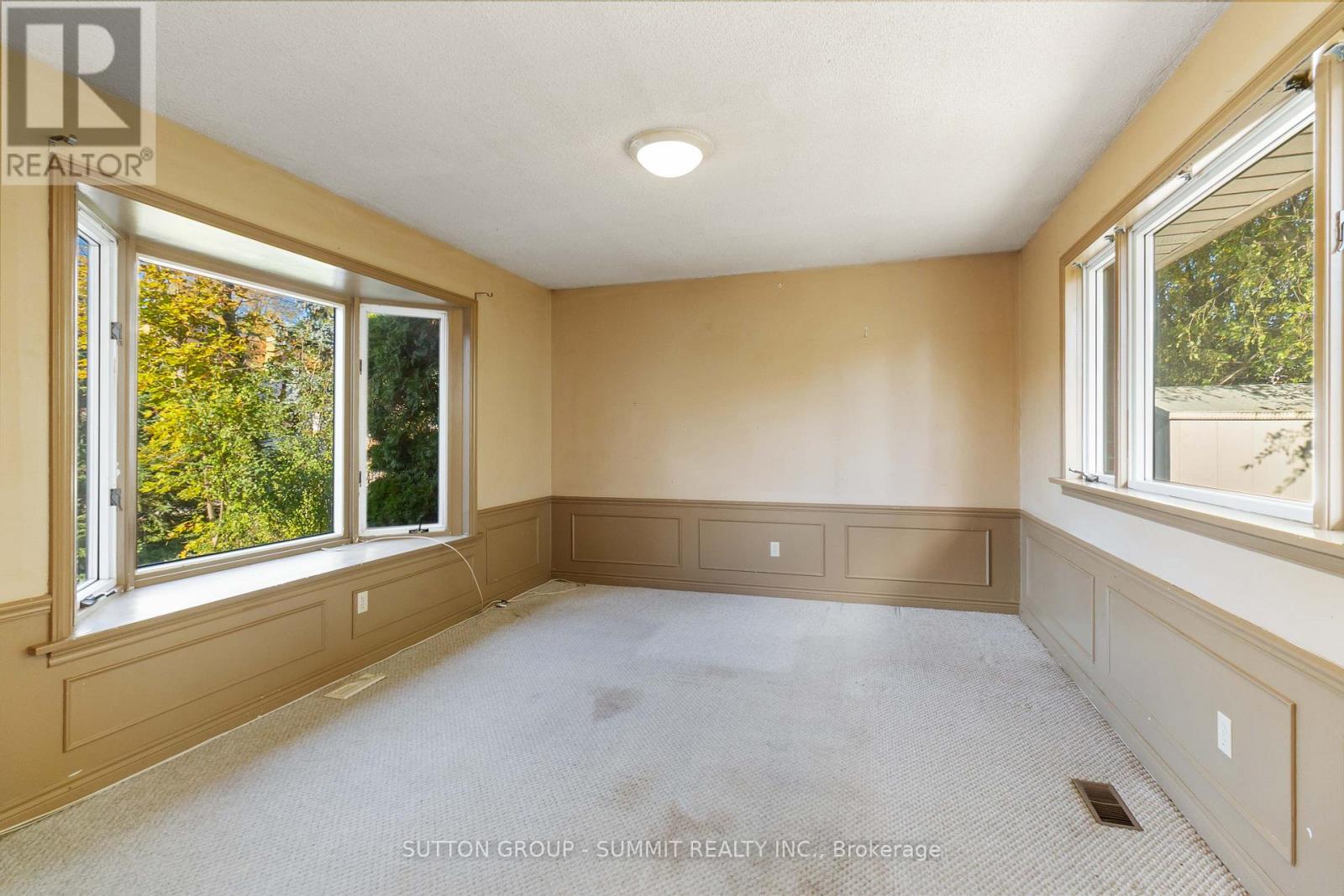 515 Trafford Crescent, Oakville, Ontario L6L 3T2 - Photo 8 - W12495774