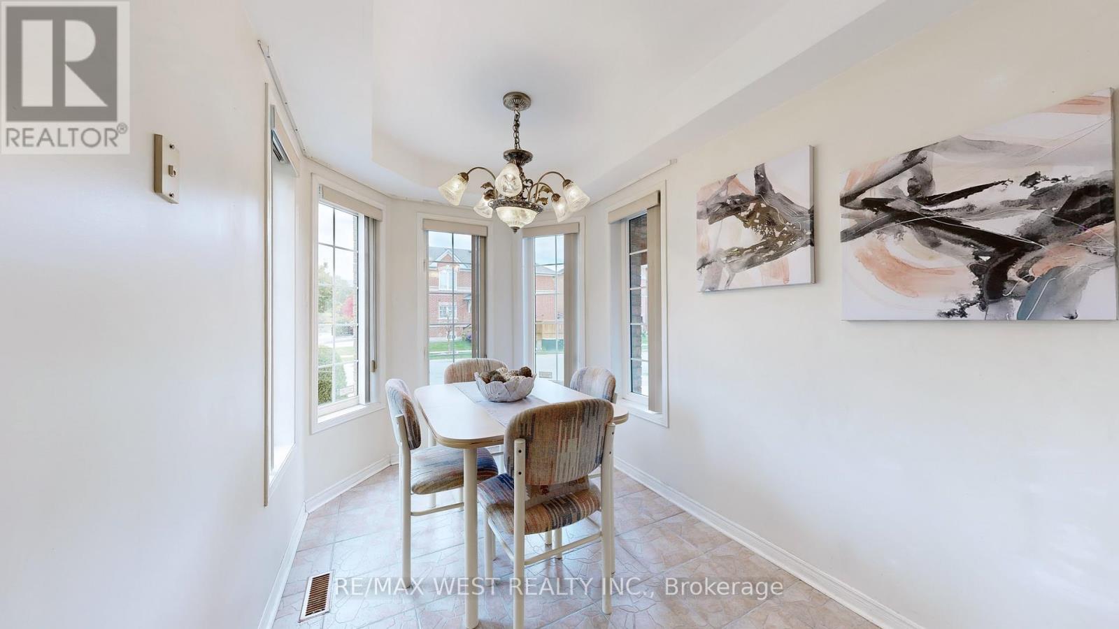 1 Platinum Drive, Toronto, Ontario M6M 5K1 - Photo 12 - W12507594
