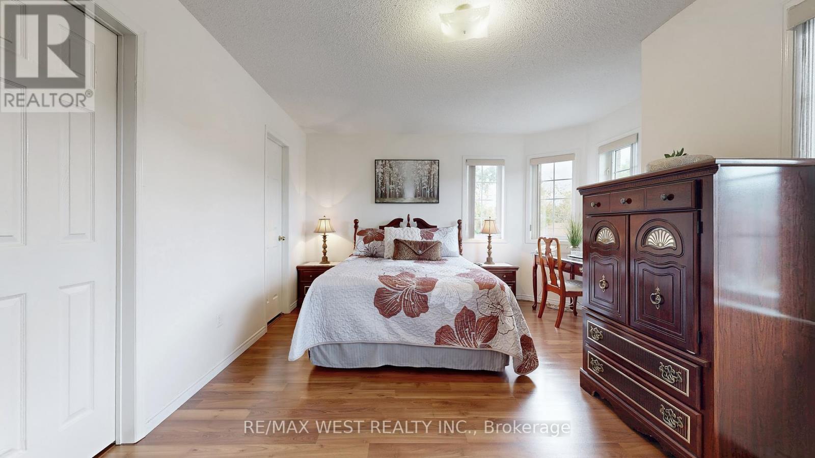 1 Platinum Drive, Toronto, Ontario M6M 5K1 - Photo 24 - W12507594