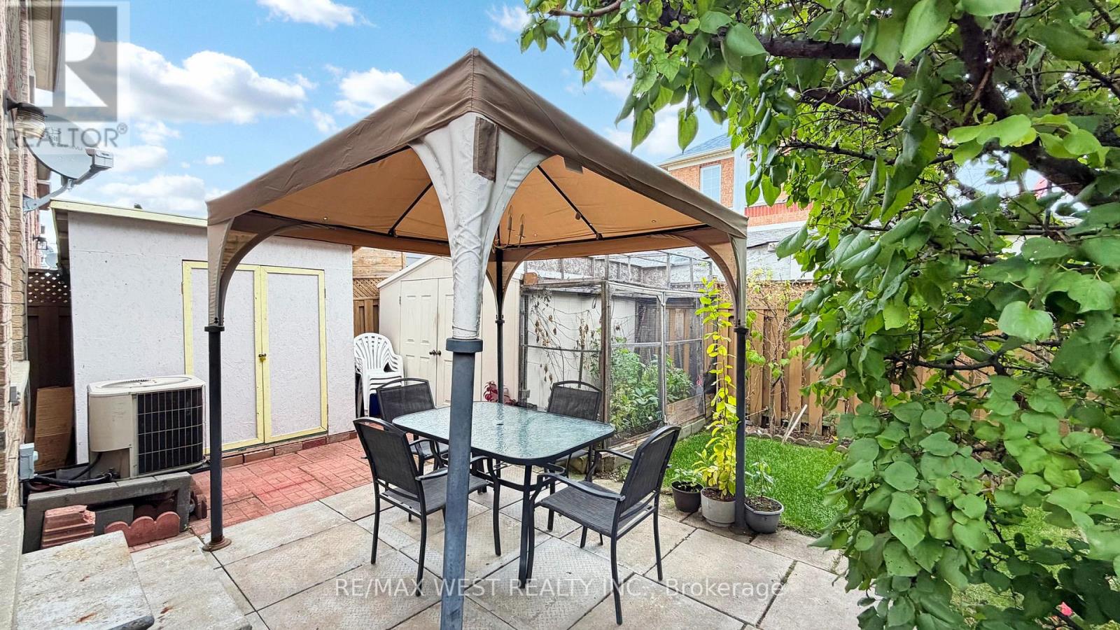 1 Platinum Drive, Toronto, Ontario M6M 5K1 - Photo 41 - W12507594