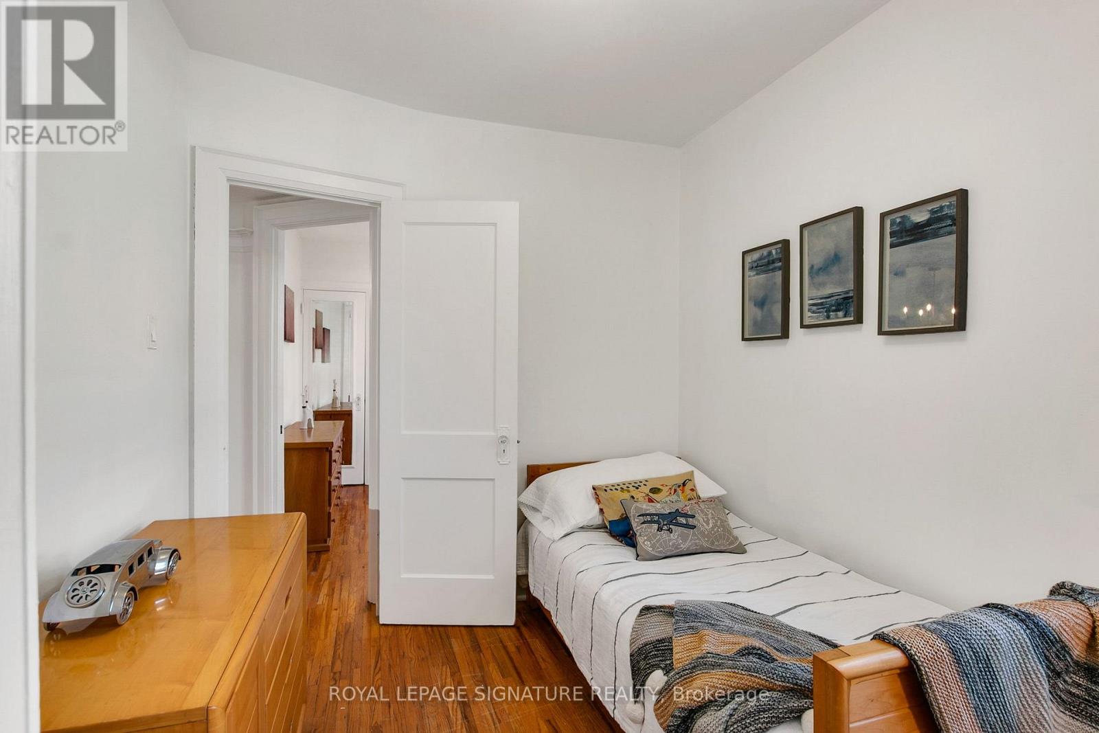 546 Jane Street, Toronto, Ontario  M6S 4A4 - Photo 26 - W12509888