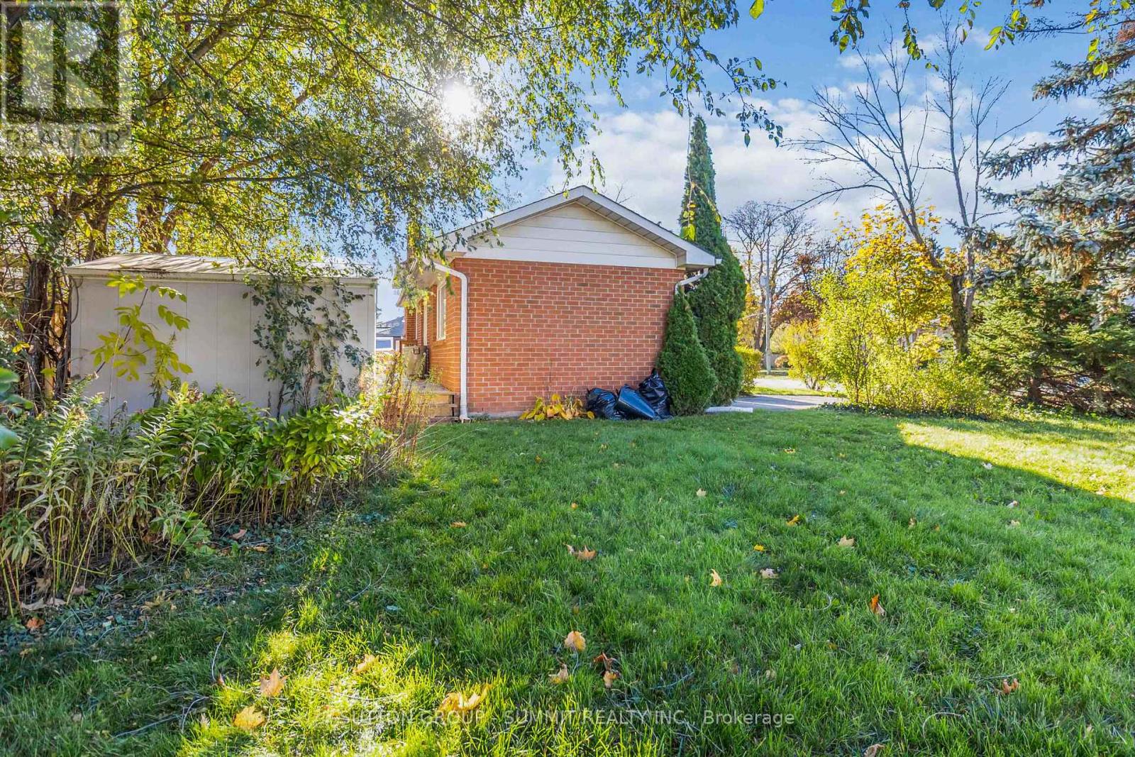 515 Trafford Crescent, Oakville, Ontario L6L 3T2 - Photo 21 - W12495774