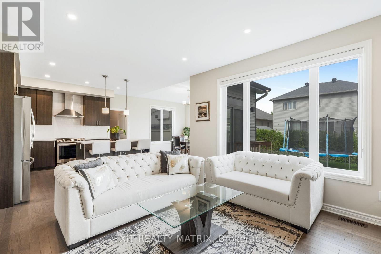 700 Namur Street, Russell, Ontario  K0A 1W0 - Photo 10 - X12504290