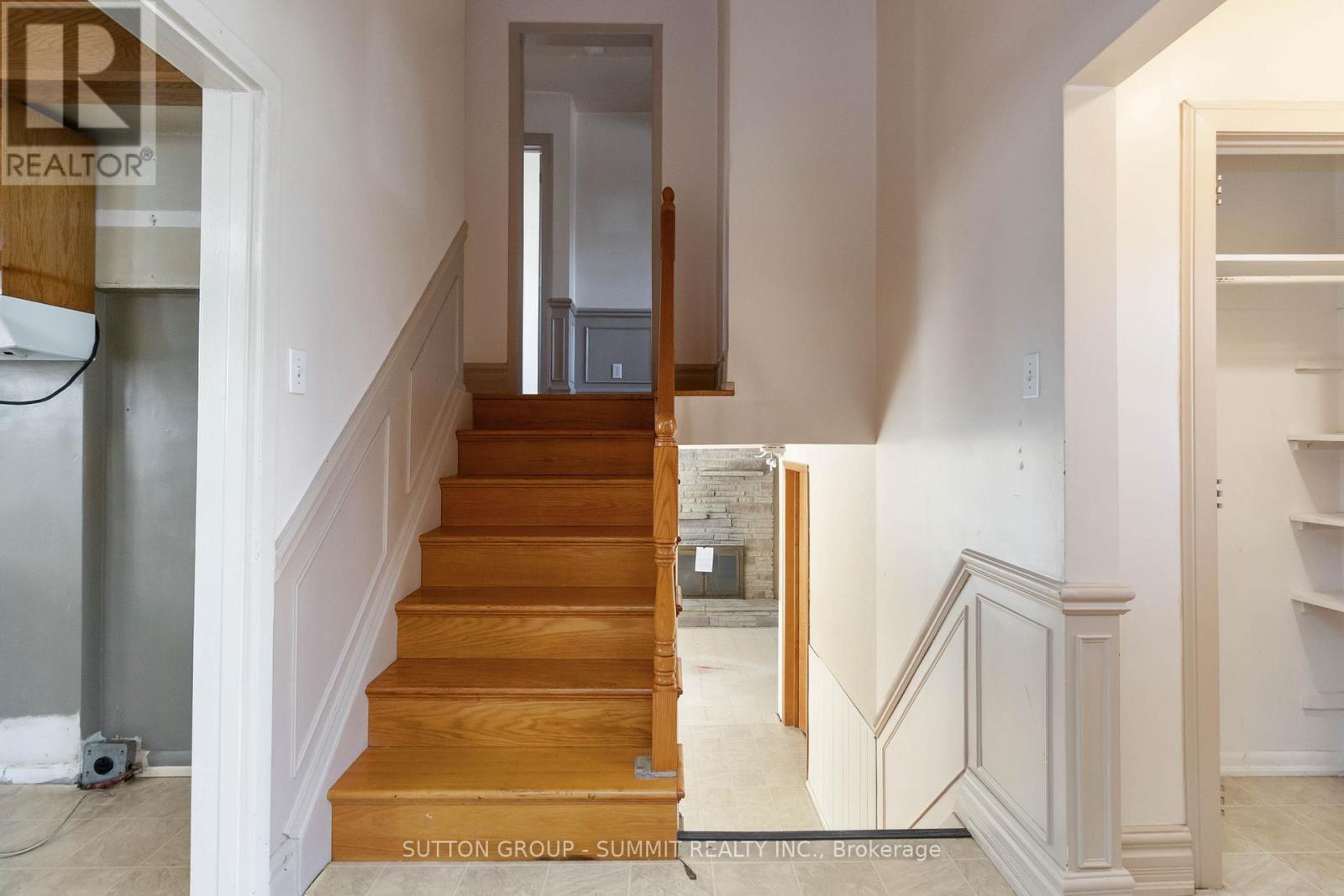 515 Trafford Crescent, Oakville, Ontario L6L 3T2 - Photo 14 - W12495774