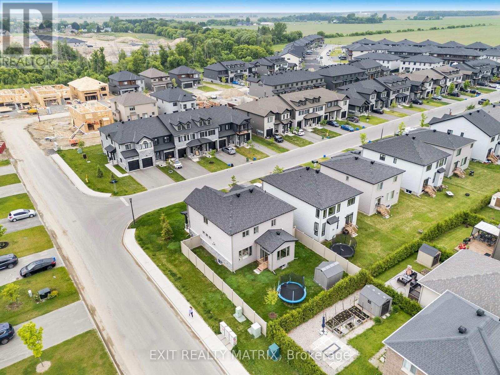 700 Namur Street, Russell, Ontario  K0A 1W0 - Photo 38 - X12504290