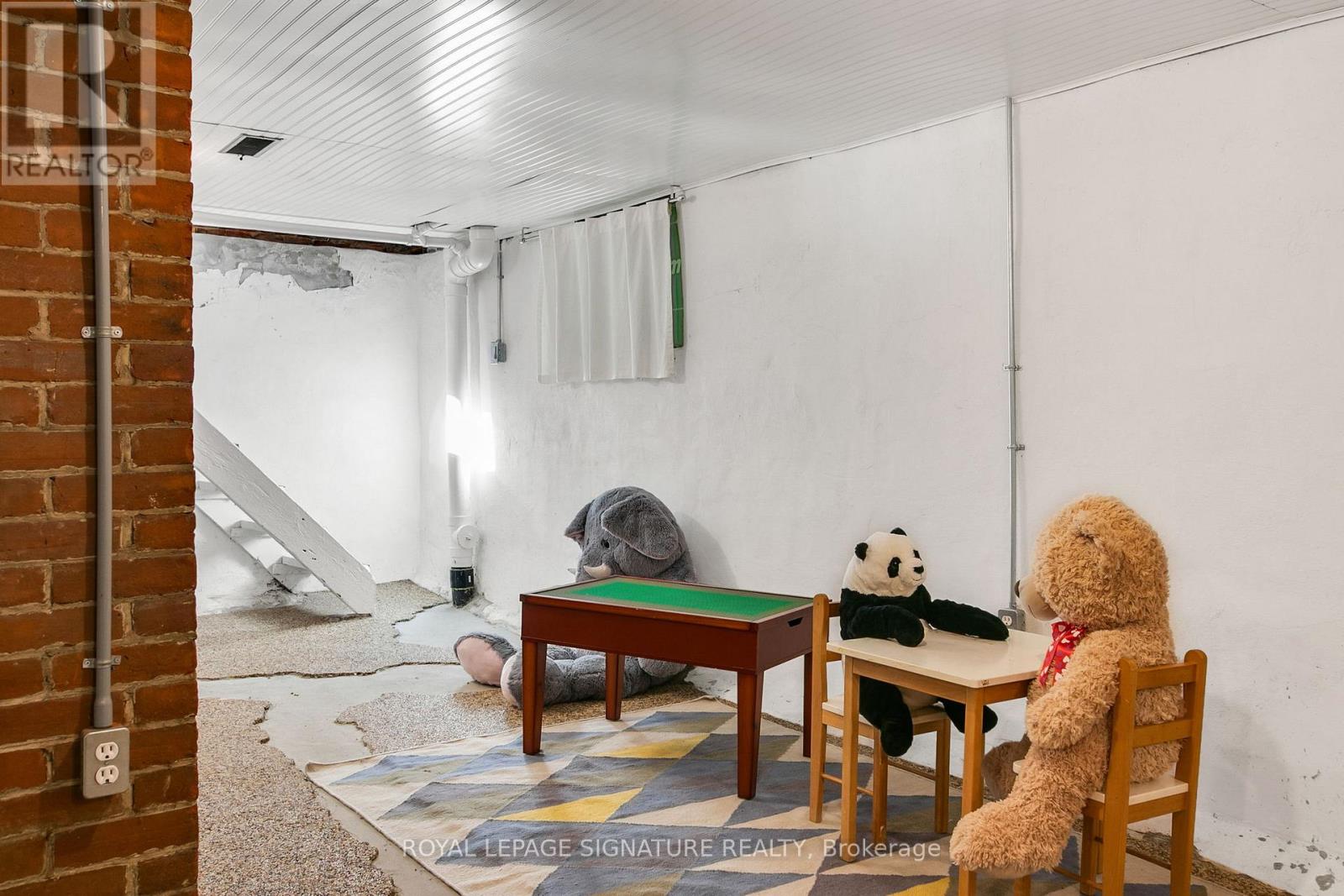 546 Jane Street, Toronto, Ontario  M6S 4A4 - Photo 34 - W12509888