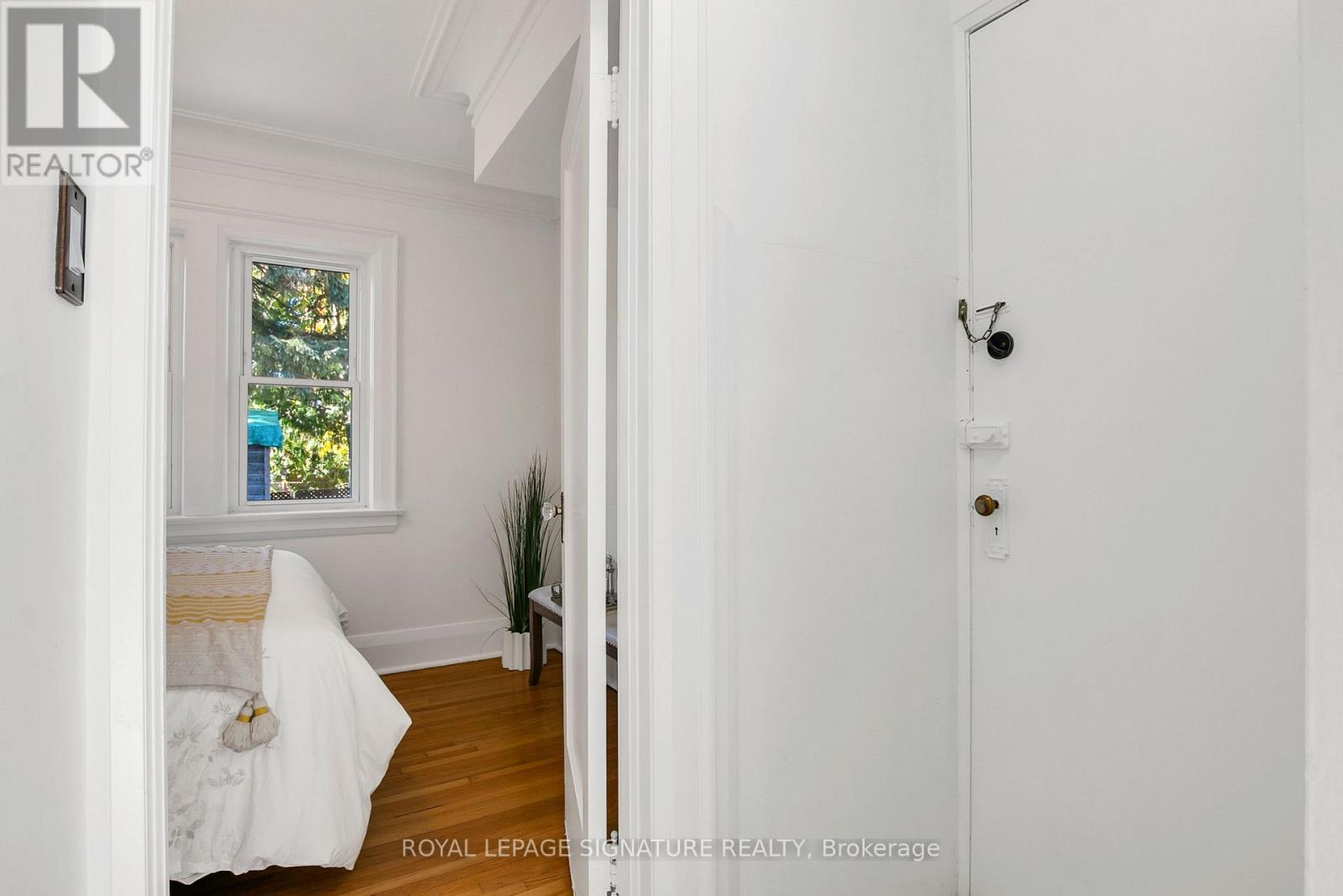 546 Jane Street, Toronto, Ontario  M6S 4A4 - Photo 37 - W12509888