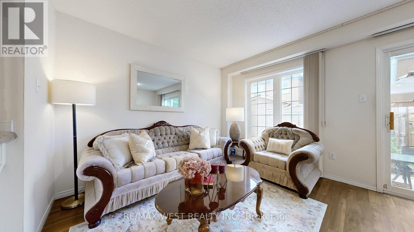 1 Platinum Drive, Toronto, Ontario M6M 5K1 - Photo 11 - W12507594