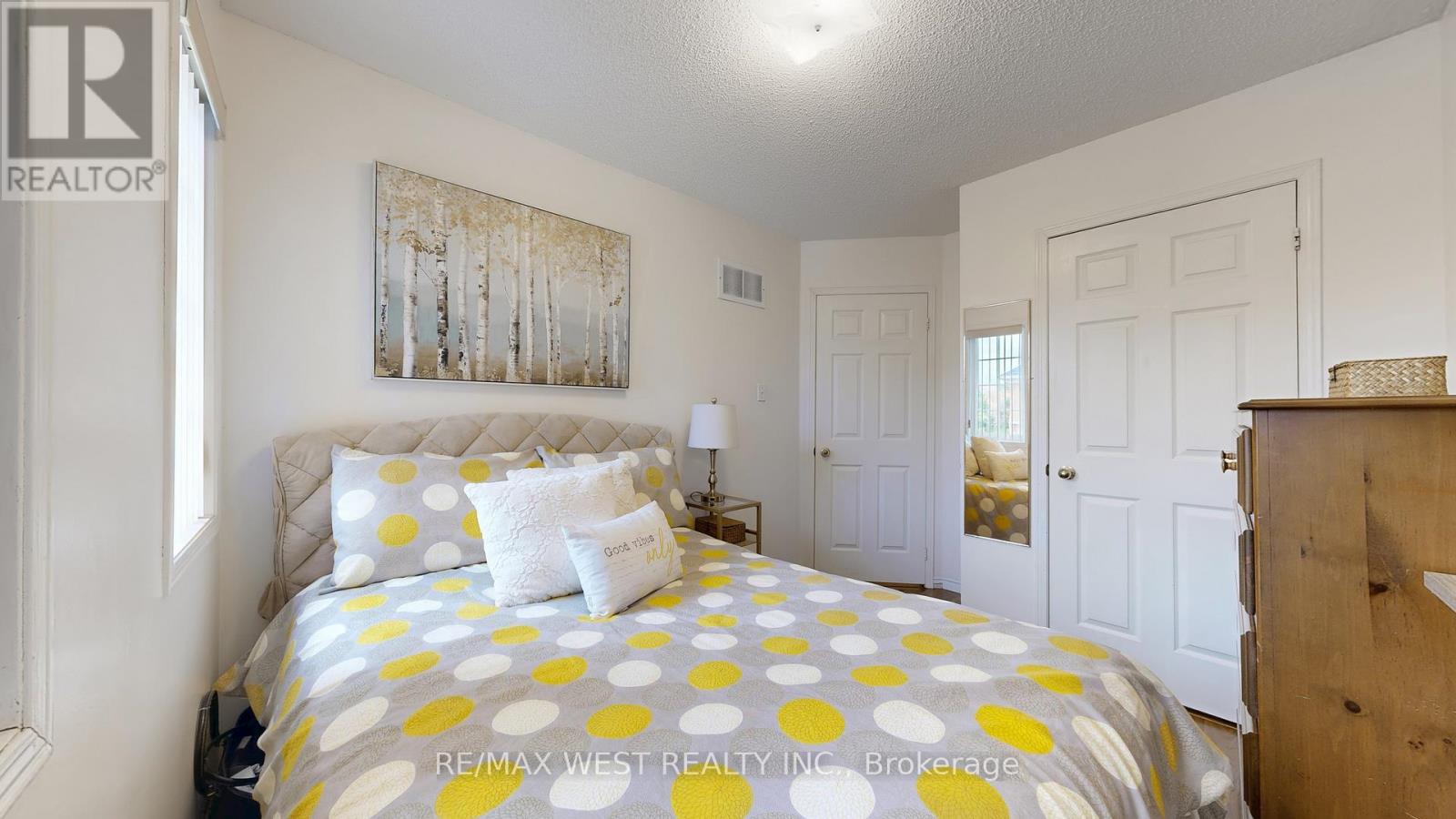 1 Platinum Drive, Toronto, Ontario M6M 5K1 - Photo 32 - W12507594