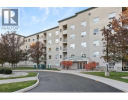 5000 WYANDOTTE STREET East Unit# 309