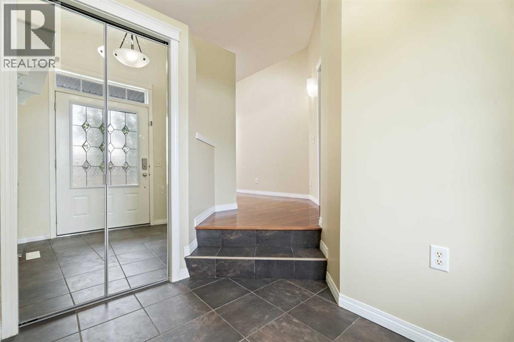 203 Auburn Bay Heights Se, Calgary, Alberta  T3M 0A8 - Photo 2 - A2261097