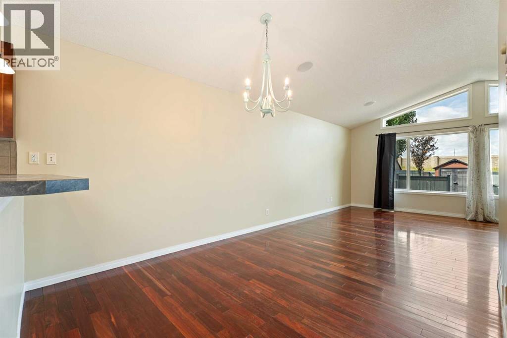 203 Auburn Bay Heights Se, Calgary, Alberta  T3M 0A8 - Photo 5 - A2261097