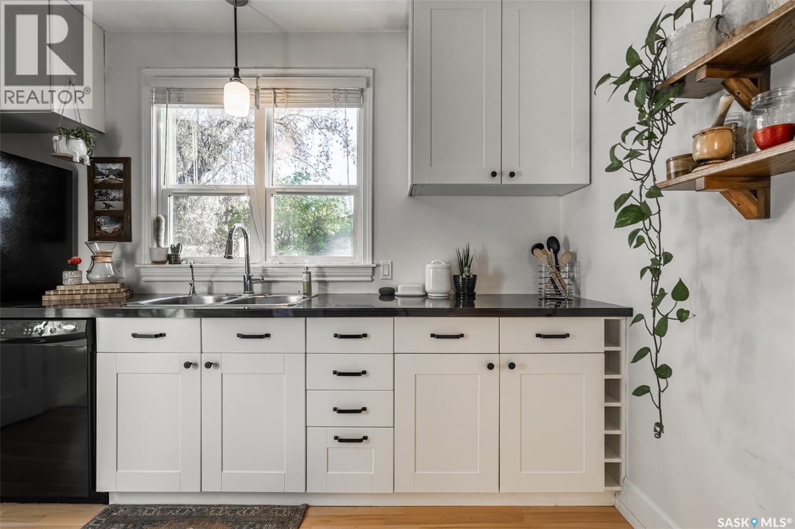 212 4th Street E, Saskatoon, Saskatchewan  S7H 1J1 - Photo 11 - SK022354