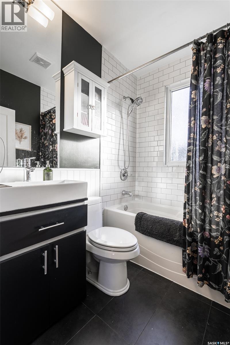 212 4th Street E, Saskatoon, Saskatchewan  S7H 1J1 - Photo 12 - SK022354