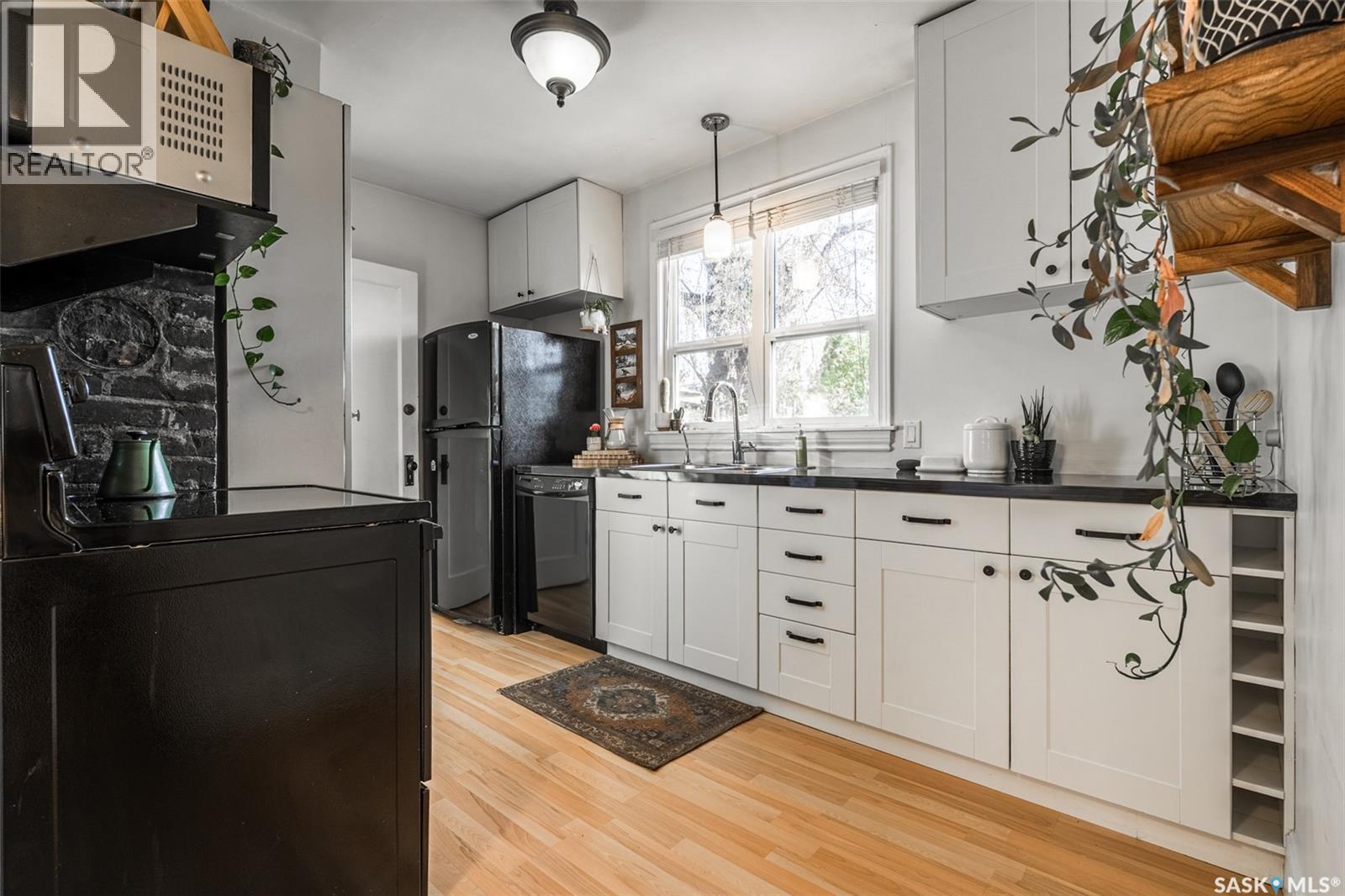 212 4th Street E, Saskatoon, Saskatchewan  S7H 1J1 - Photo 8 - SK022354