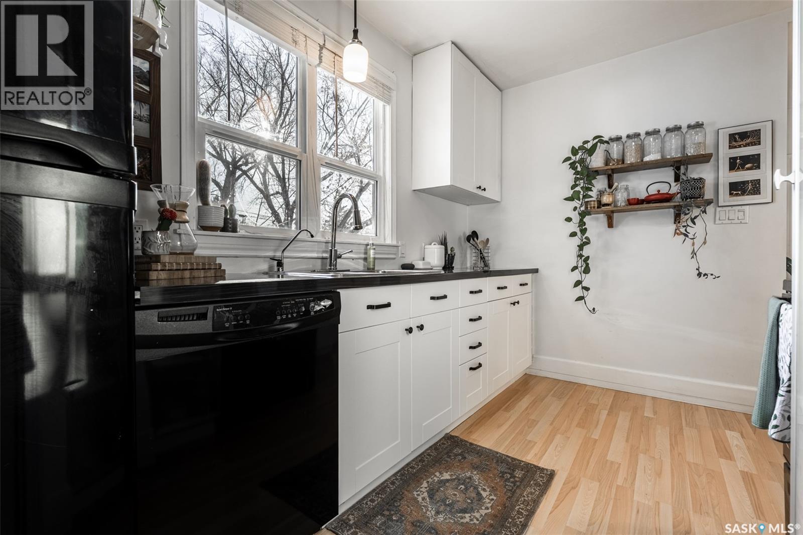 212 4th Street E, Saskatoon, Saskatchewan  S7H 1J1 - Photo 9 - SK022354