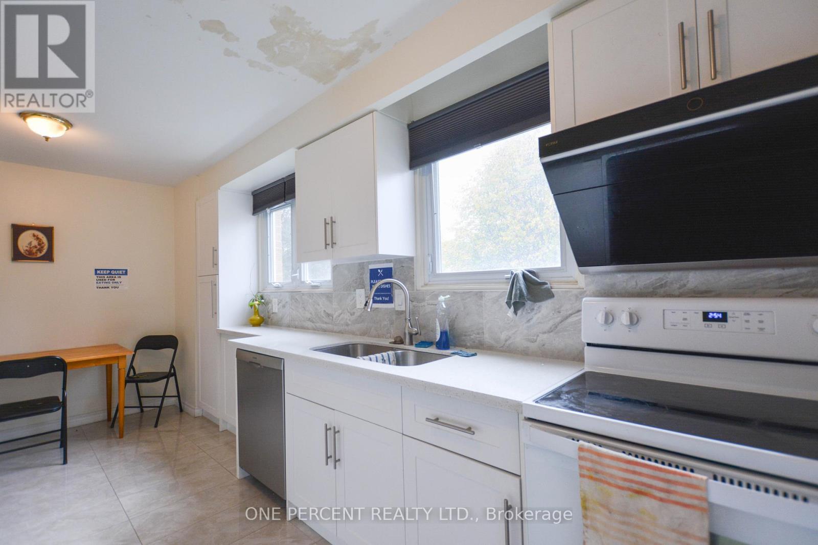 22 Mintwood Drive, Toronto, Ontario  M2M 3A7 - Photo 10 - C12511198