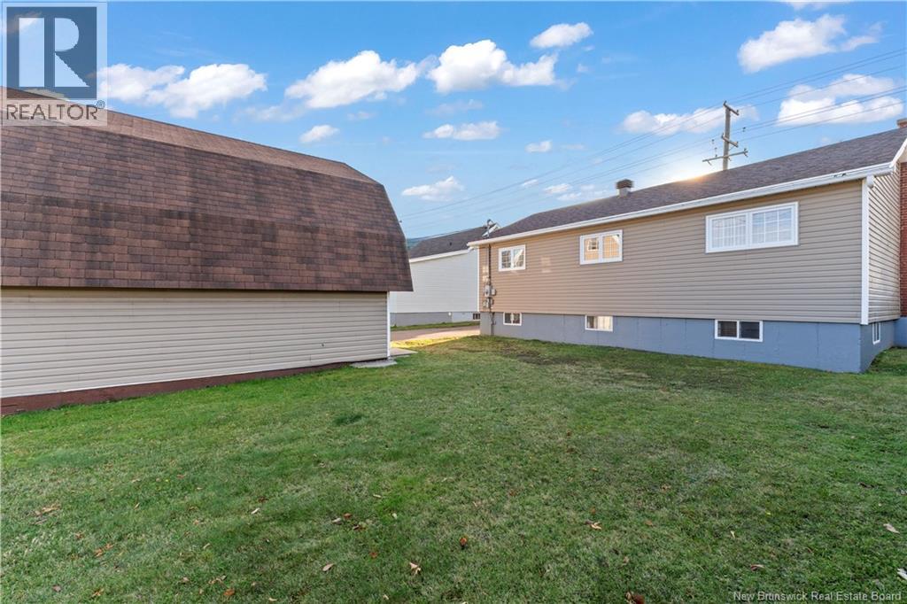 61 Mapleton, Moncton, New Brunswick  E1C 7W6 - Photo 34 - NB129443