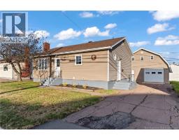 61 Mapleton, moncton, New Brunswick
