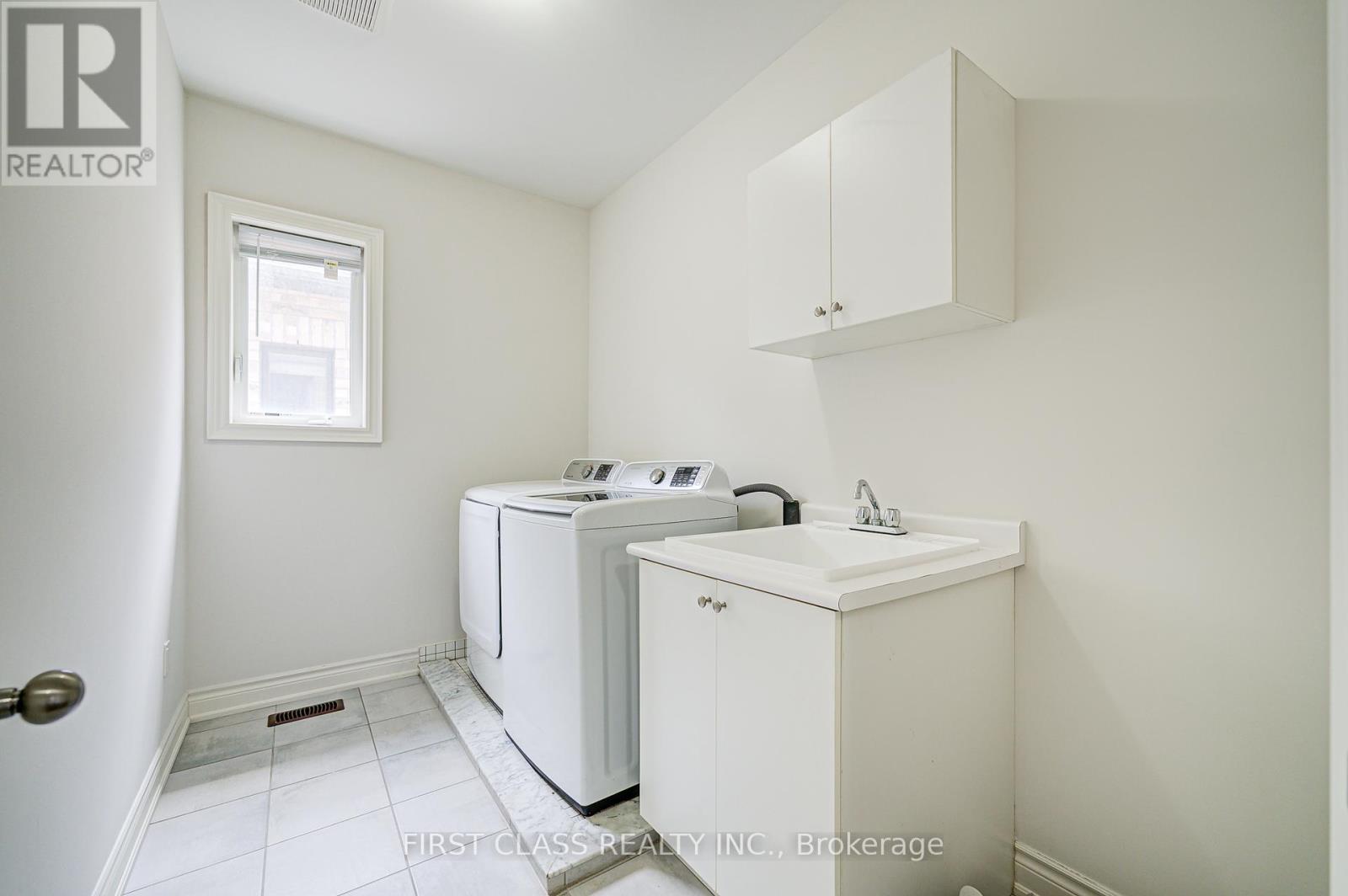 3103 Streamwood Passage, Oakville, Ontario  L6H 0S8 - Photo 22 - W12443987