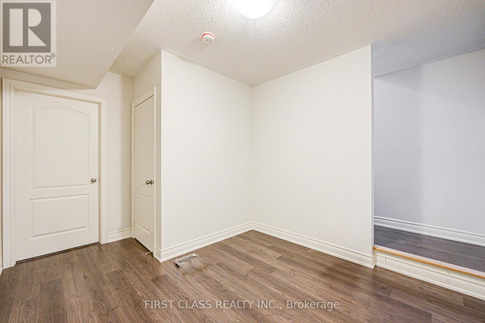 3103 Streamwood Passage, Oakville, Ontario  L6H 0S8 - Photo 39 - W12443987