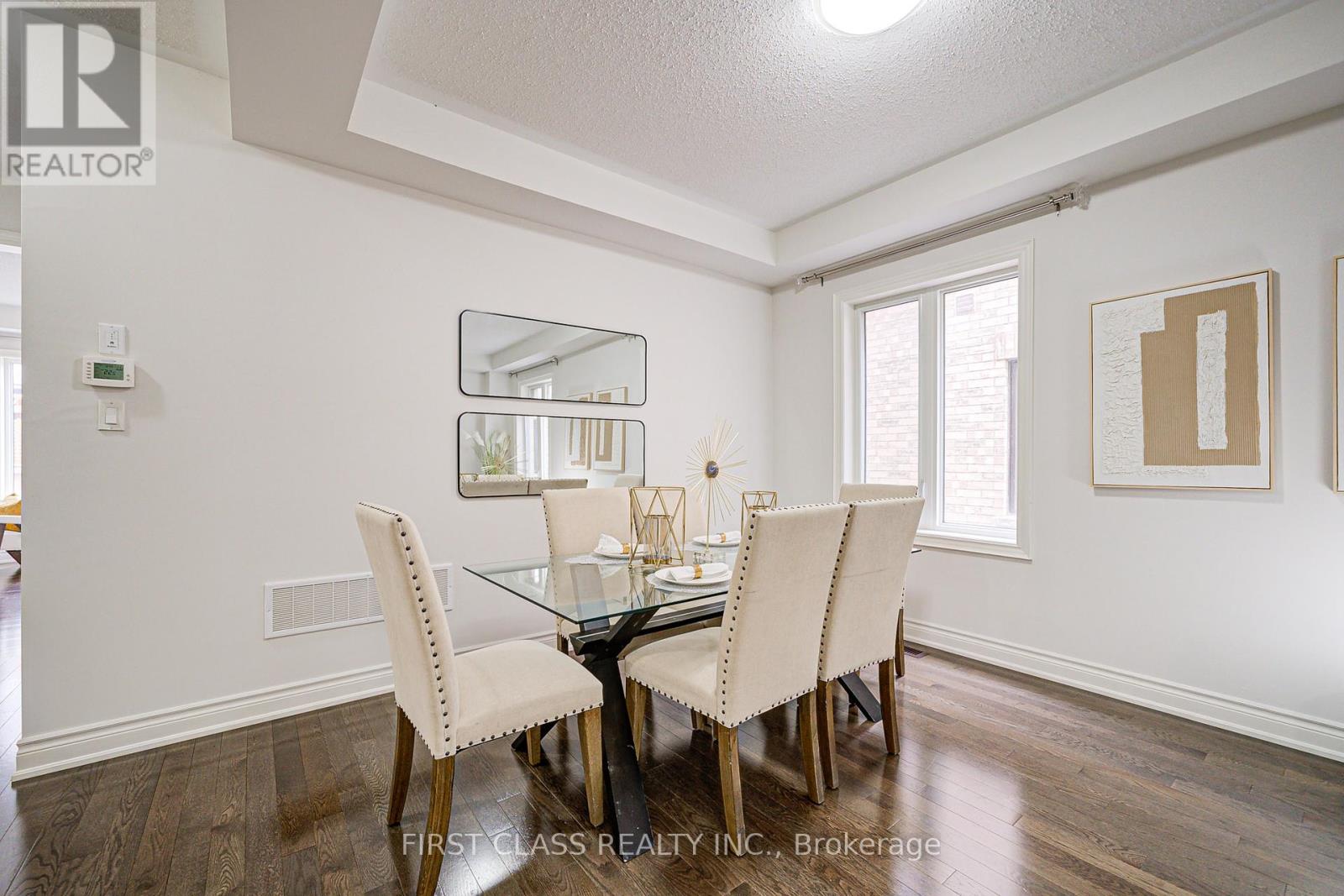 3103 Streamwood Passage, Oakville, Ontario  L6H 0S8 - Photo 9 - W12443987