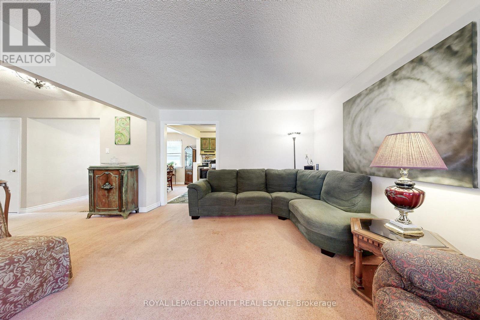 1 Aintree Court, Toronto, Ontario  M8W 4R9 - Photo 9 - W12511012