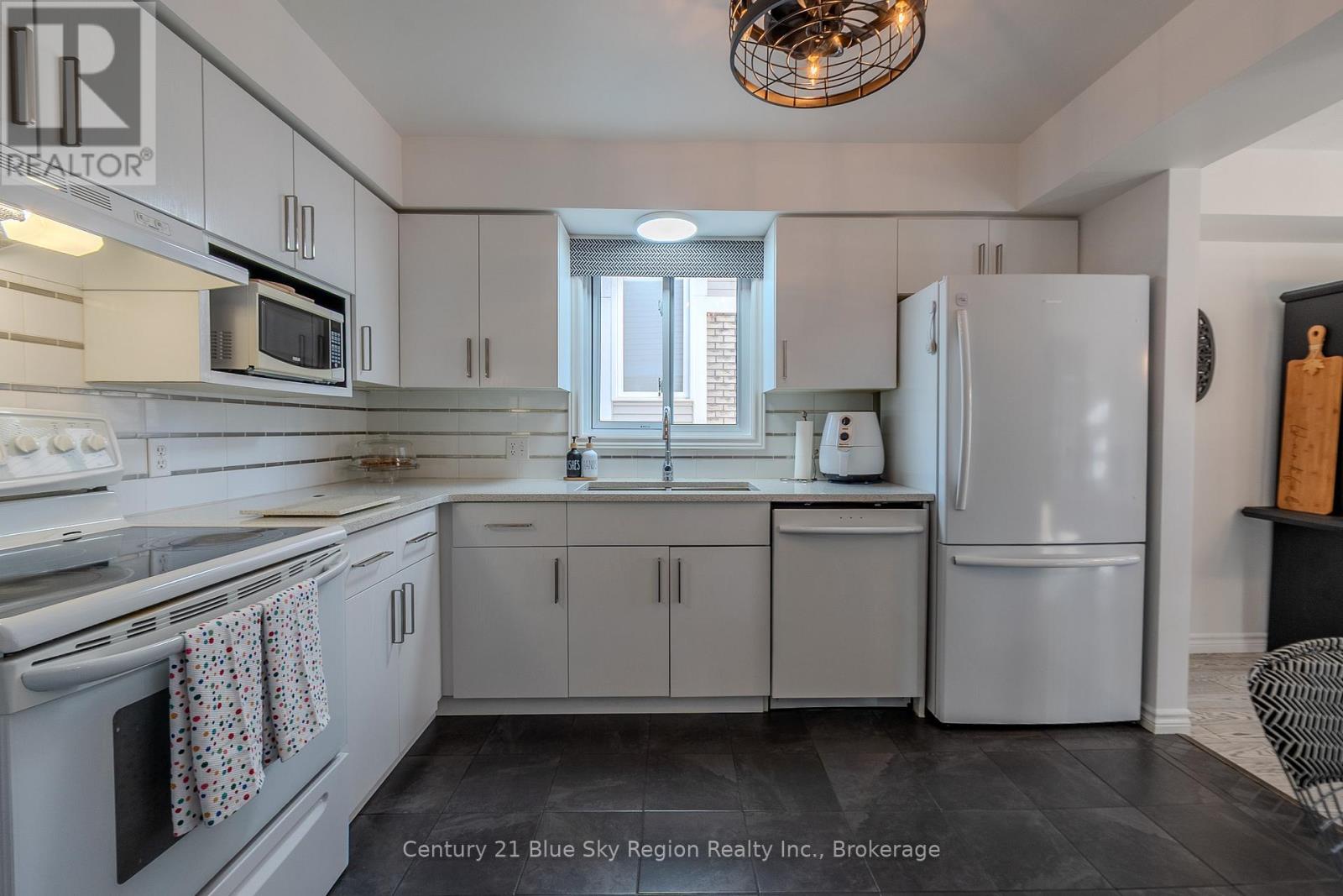 619 Tackaberry Drive, North Bay (West End), Ontario  P1B 9L2 - Photo 10 - X12511302