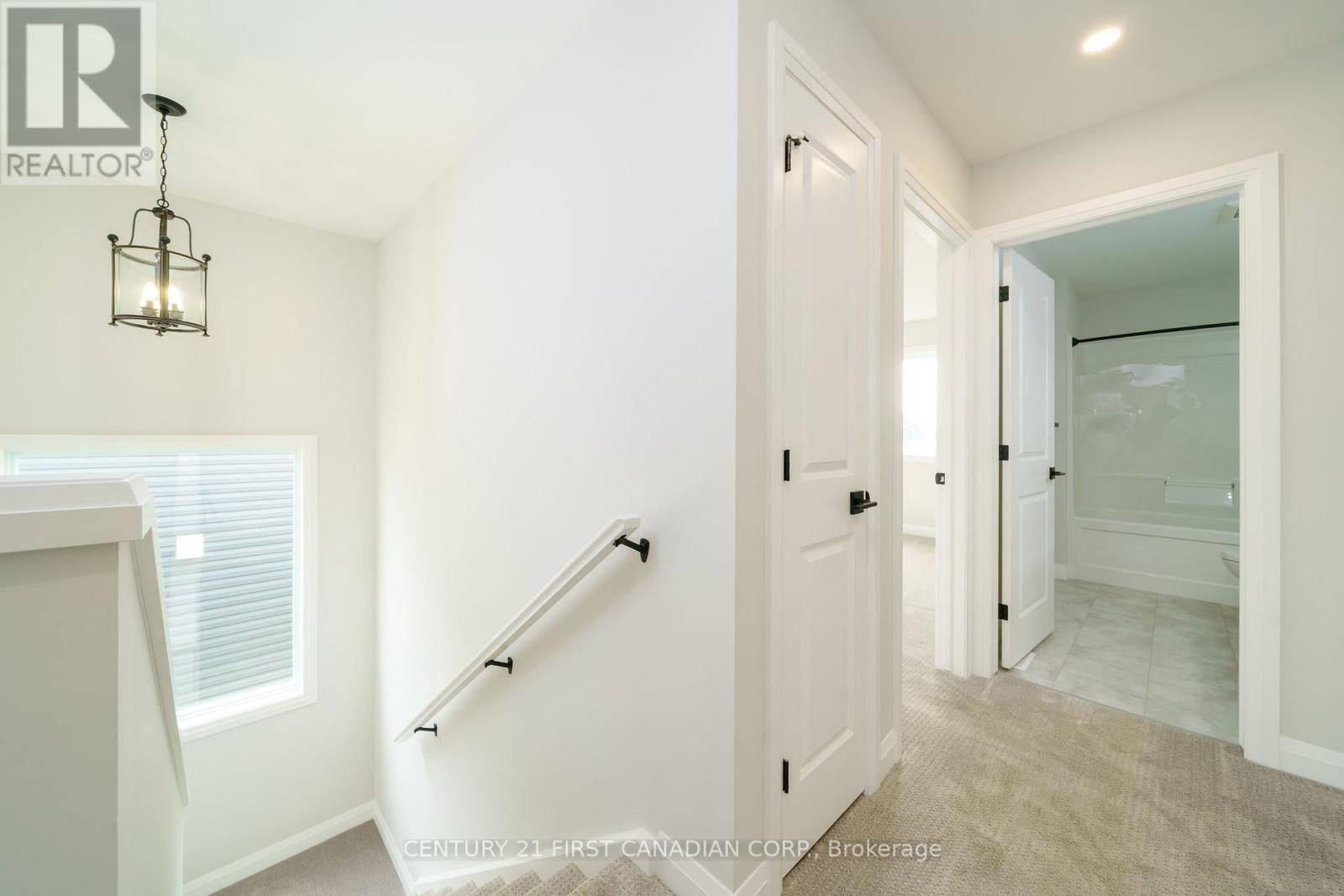 6 Sheldabren Street, North Middlesex, Ontario  N0M 1A0 - Photo 18 - X12501974