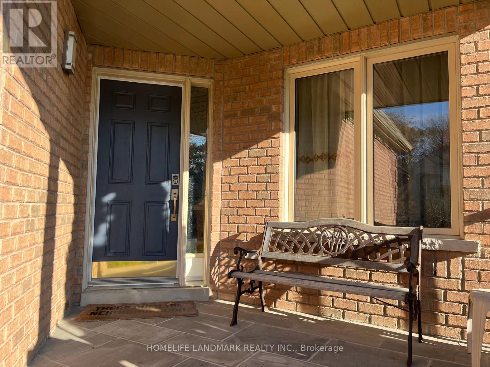 46 Durango Drive, Richmond Hill, Ontario  L4S 2W5 - Photo 2 - N12511088