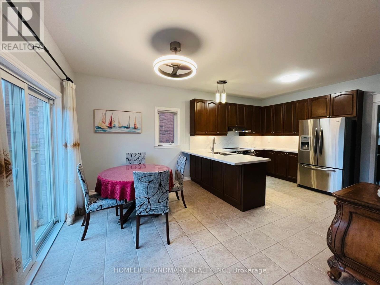 46 Durango Drive, Richmond Hill, Ontario  L4S 2W5 - Photo 3 - N12511088