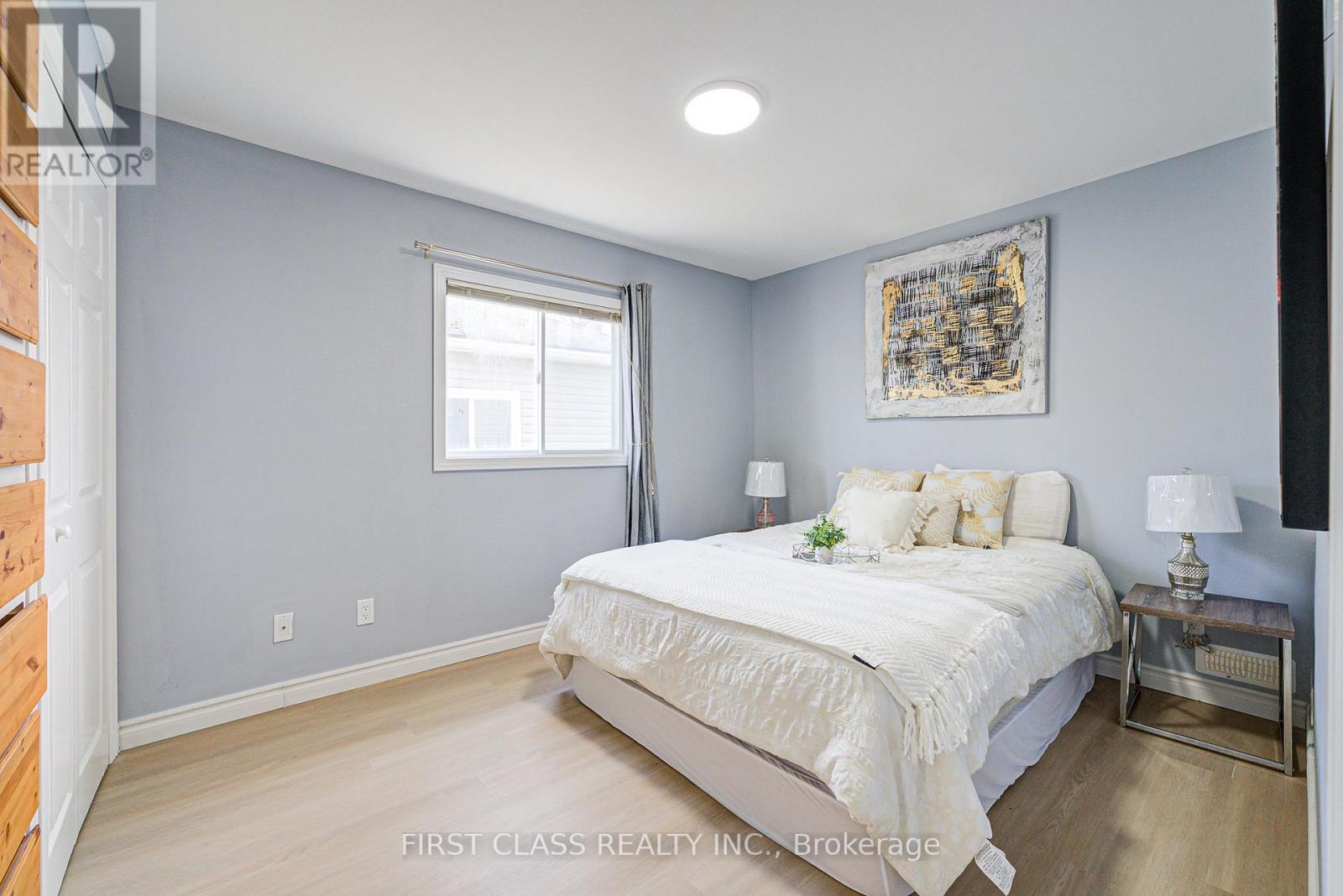 17 Willowbank Avenue, Richmond Hill, Ontario  L4E 3B4 - Photo 22 - N12511098