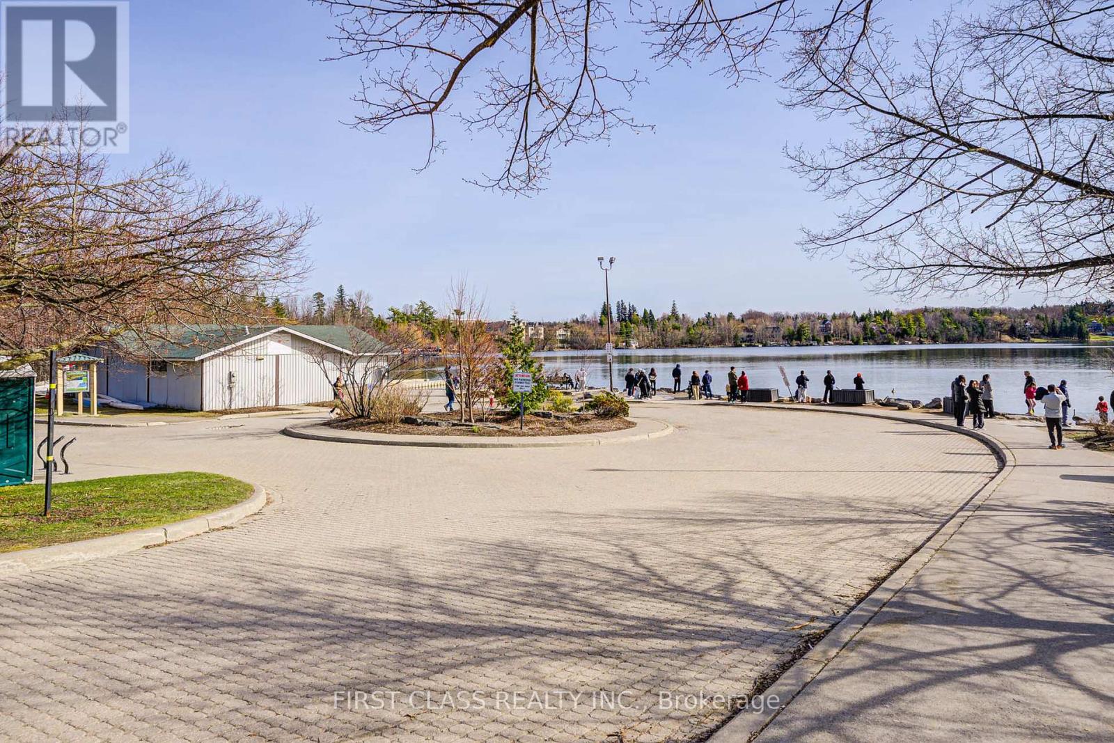 17 Willowbank Avenue, Richmond Hill, Ontario  L4E 3B4 - Photo 33 - N12511098