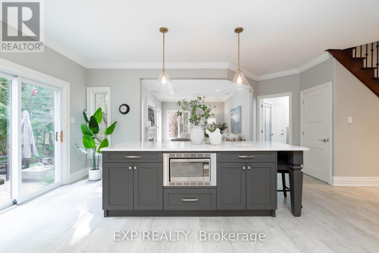 85 Willis Drive, Aurora, Ontario  L4G 5N8 - Photo 13 - N12511114