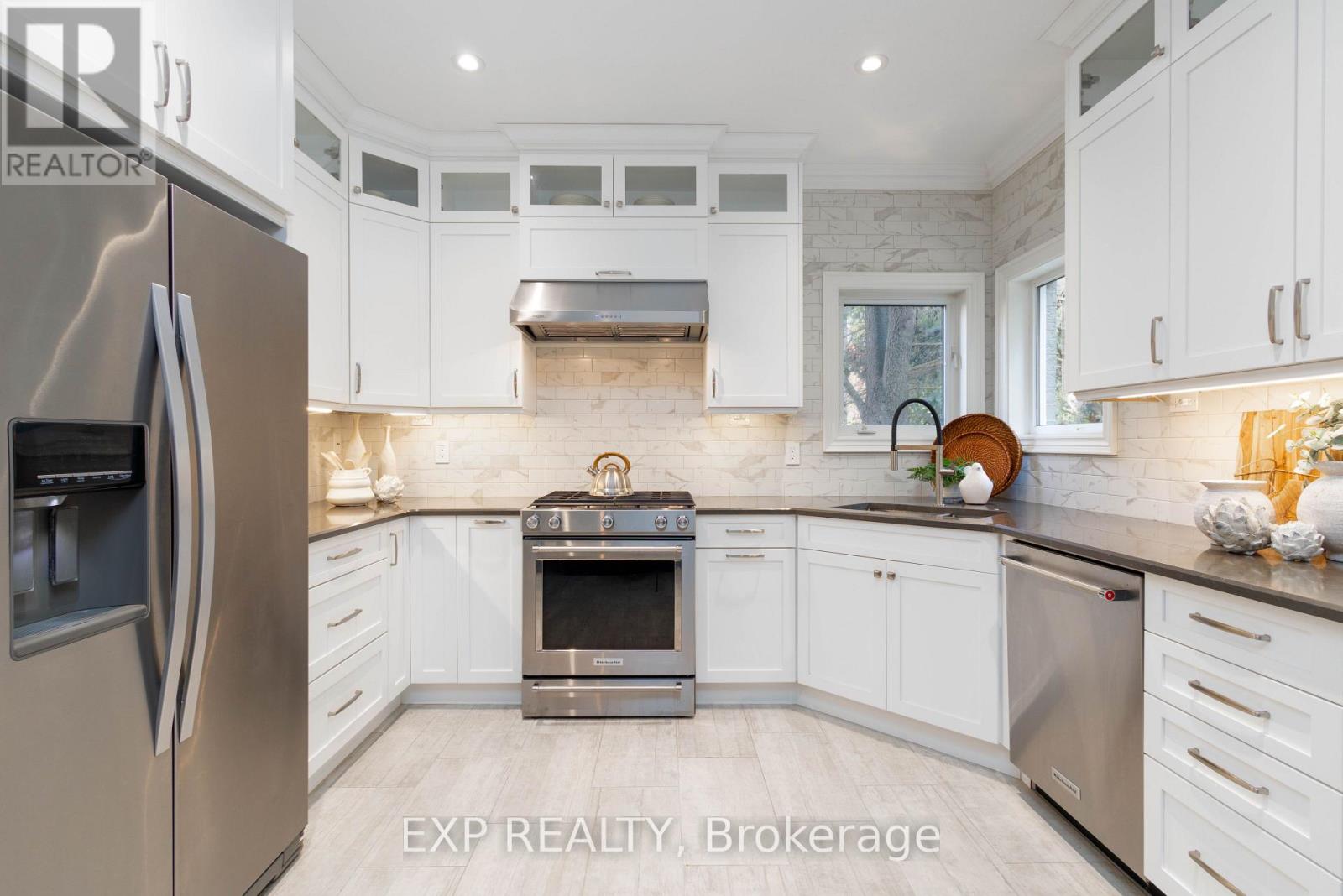 85 Willis Drive, Aurora, Ontario  L4G 5N8 - Photo 14 - N12511114