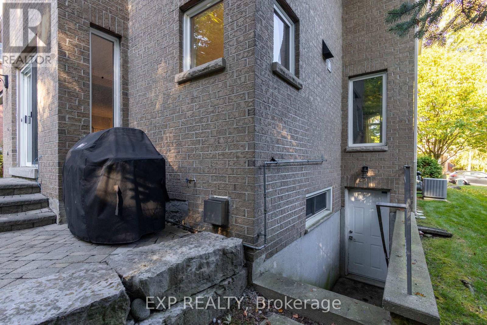 85 Willis Drive, Aurora, Ontario  L4G 5N8 - Photo 44 - N12511114