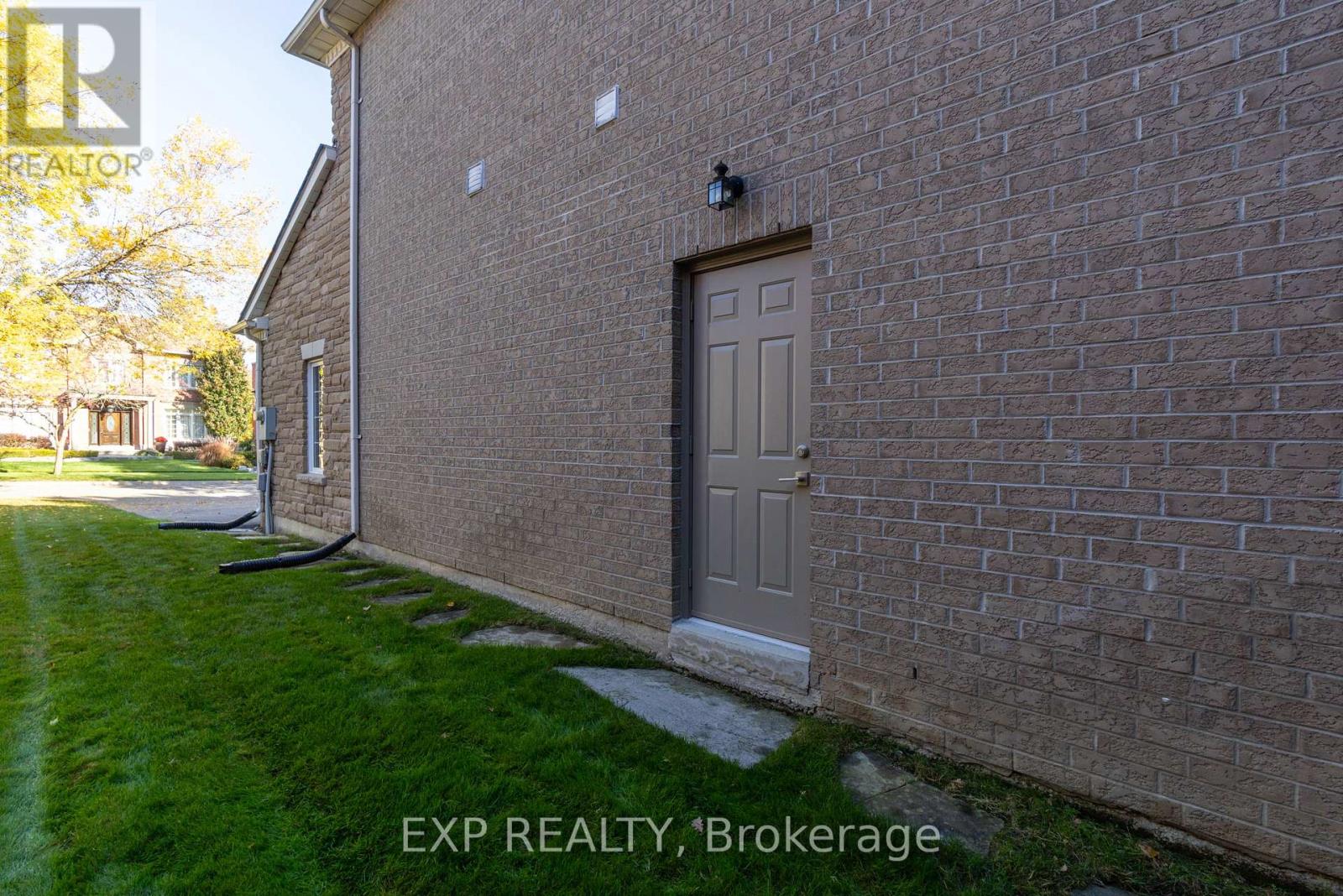 85 Willis Drive, Aurora, Ontario  L4G 5N8 - Photo 45 - N12511114