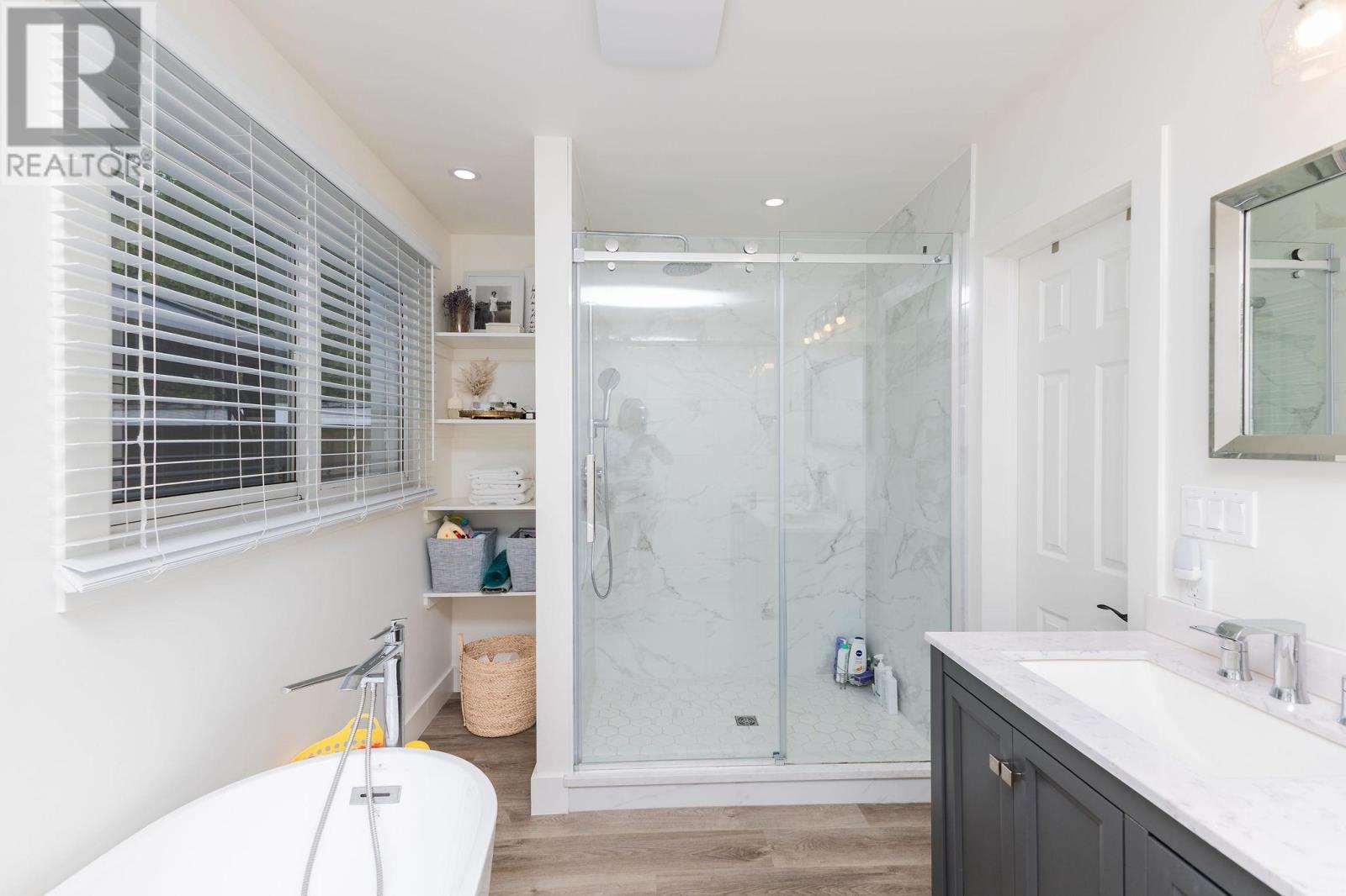 165 Hugill St, Sault Ste. Marie, Ontario  P6A 4E9 - Photo 32 - SM253171