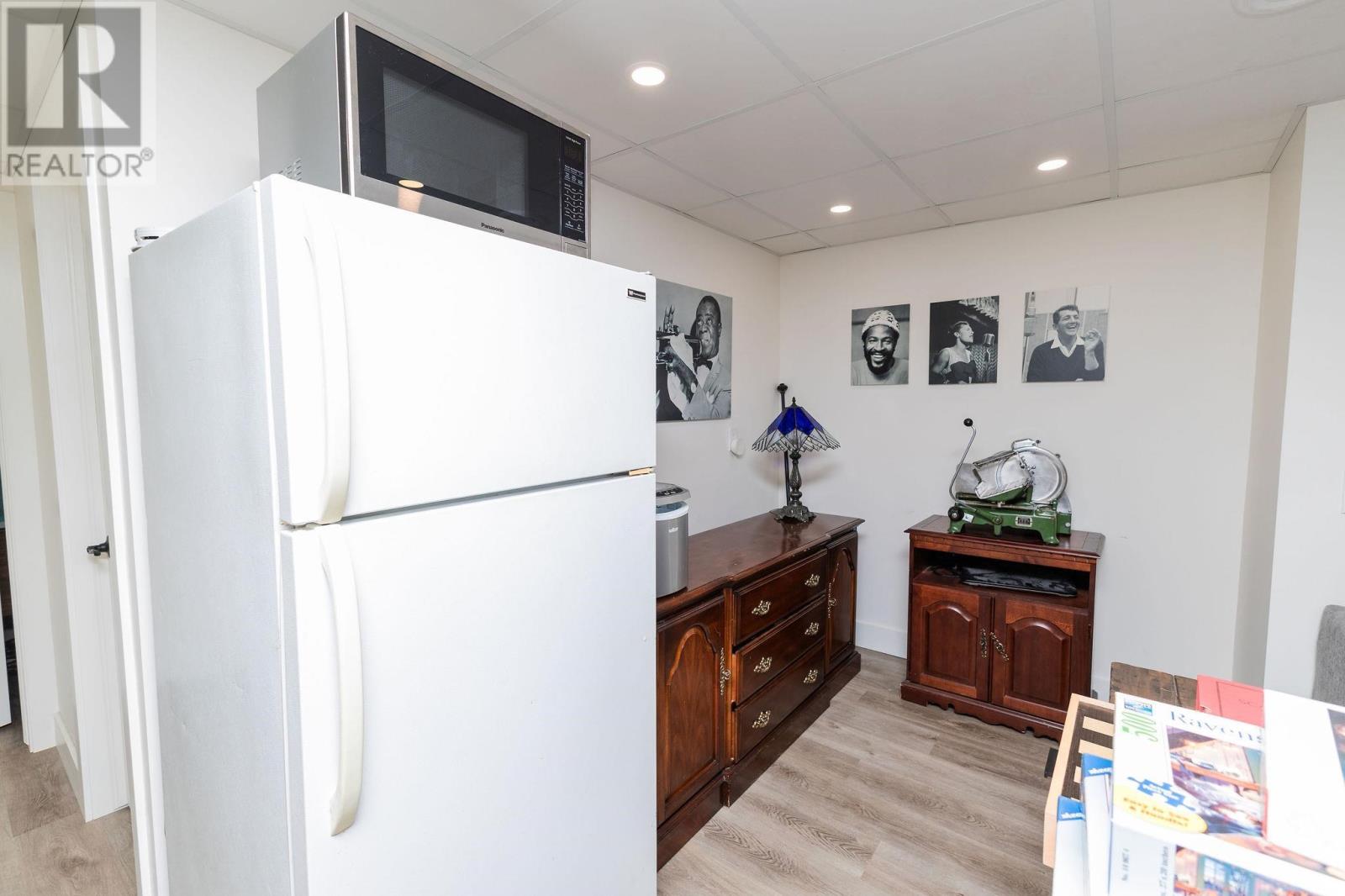 165 Hugill St, Sault Ste. Marie, Ontario  P6A 4E9 - Photo 48 - SM253171