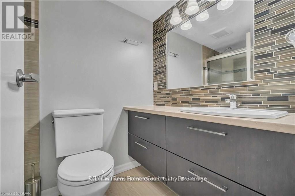 205 - 358 Waterloo Avenue, Guelph, Ontario  N1H 7Y3 - Photo 4 - X12511296