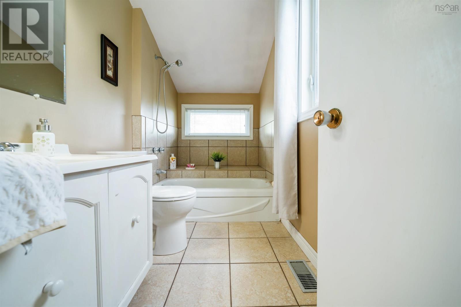 473 Highway 204, Amherst, Nova Scotia  B4H 3Y1 - Photo 47 - 202512097