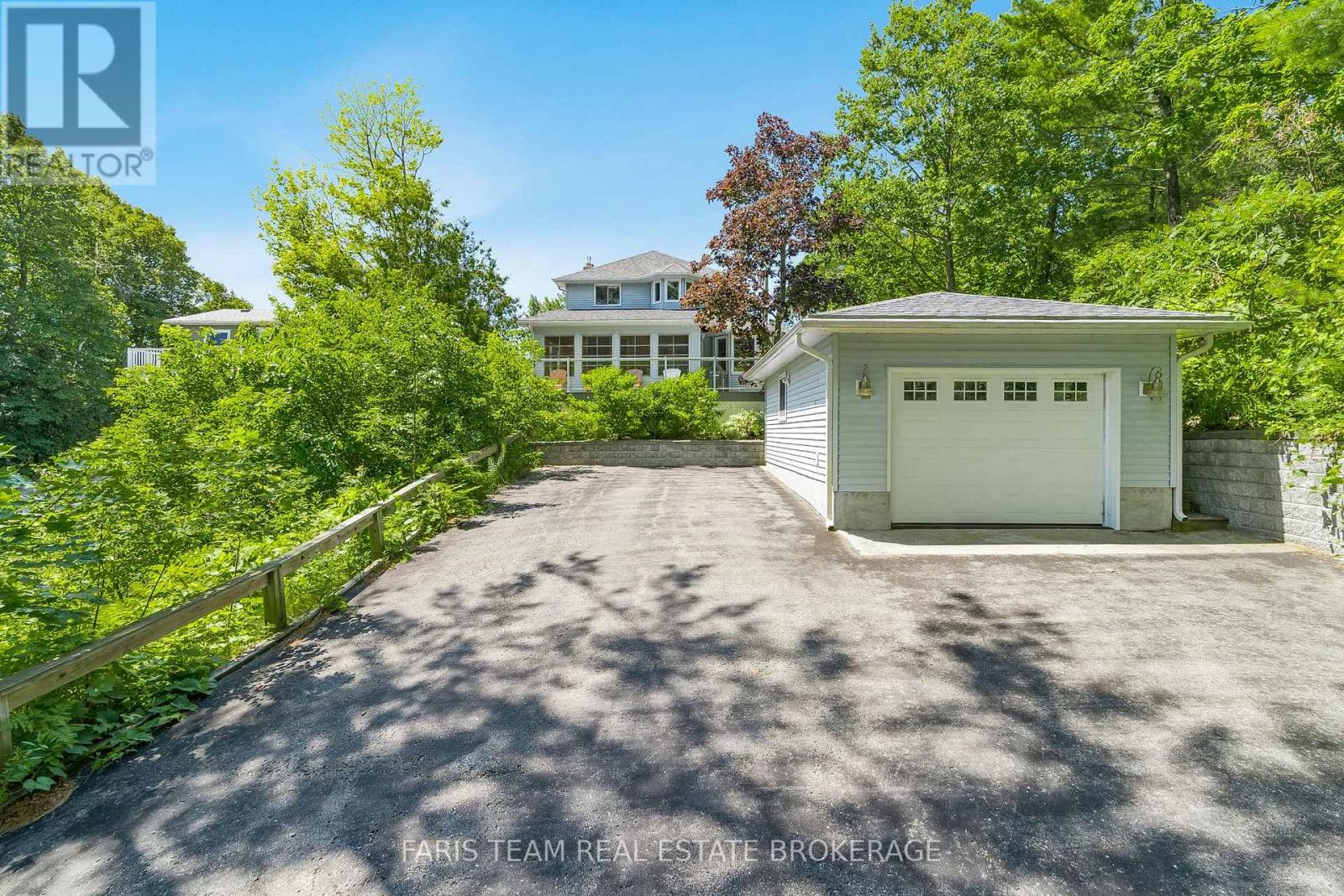 8 GLEN FOREST TRAIL, tiny, Ontario