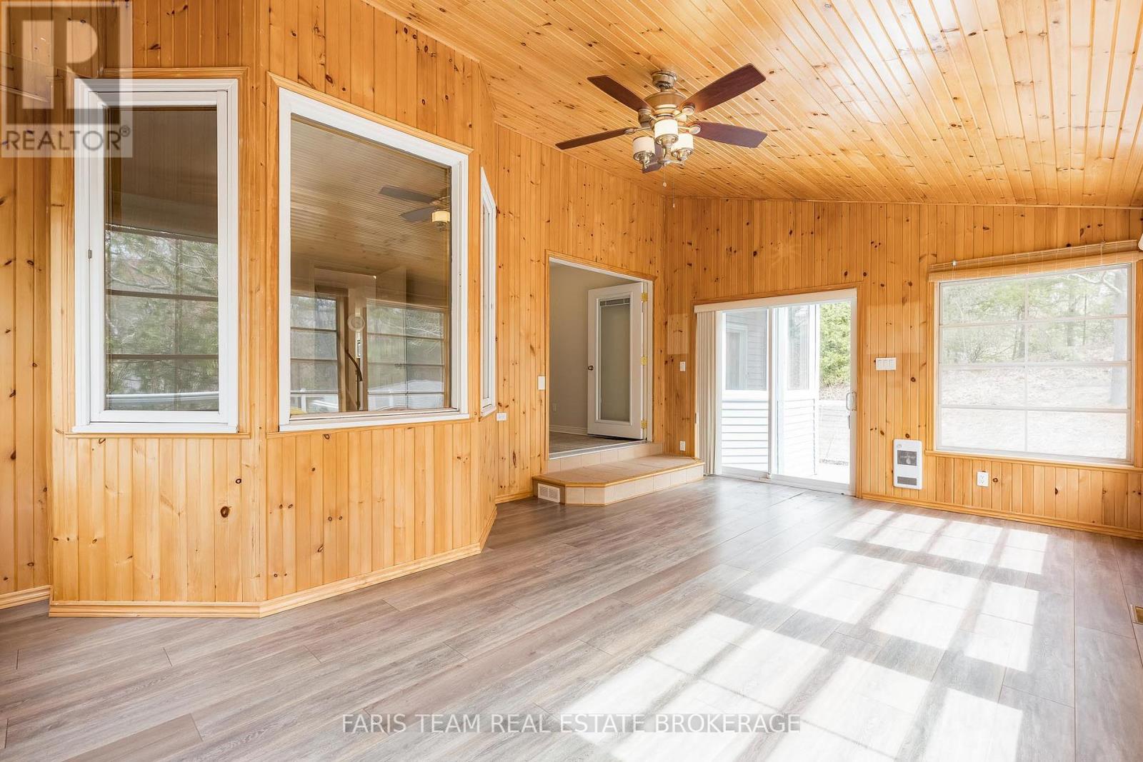 8 Glen Forest Trail, Tiny, Ontario  L0L 2T0 - Photo 12 - S12511210