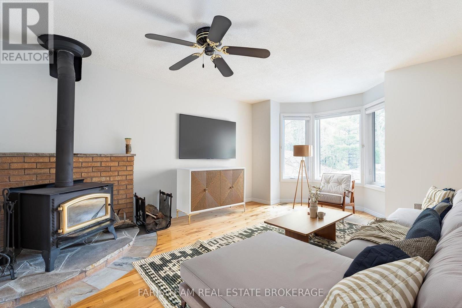 8 Glen Forest Trail, Tiny, Ontario  L0L 2T0 - Photo 8 - S12511210